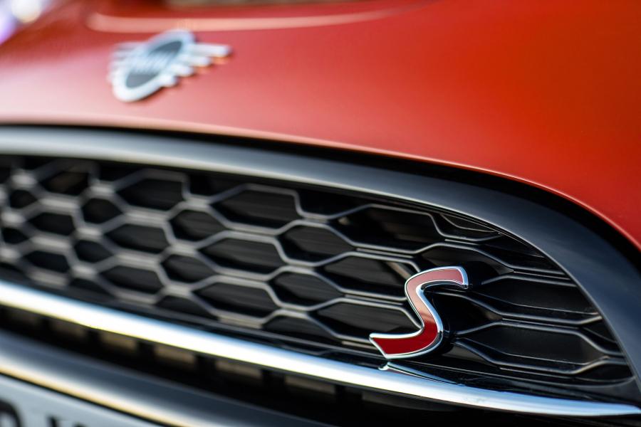 Детали экстерьера Mini Cooper S (F56) 2018 года  (UK) (фото 15 из 15)